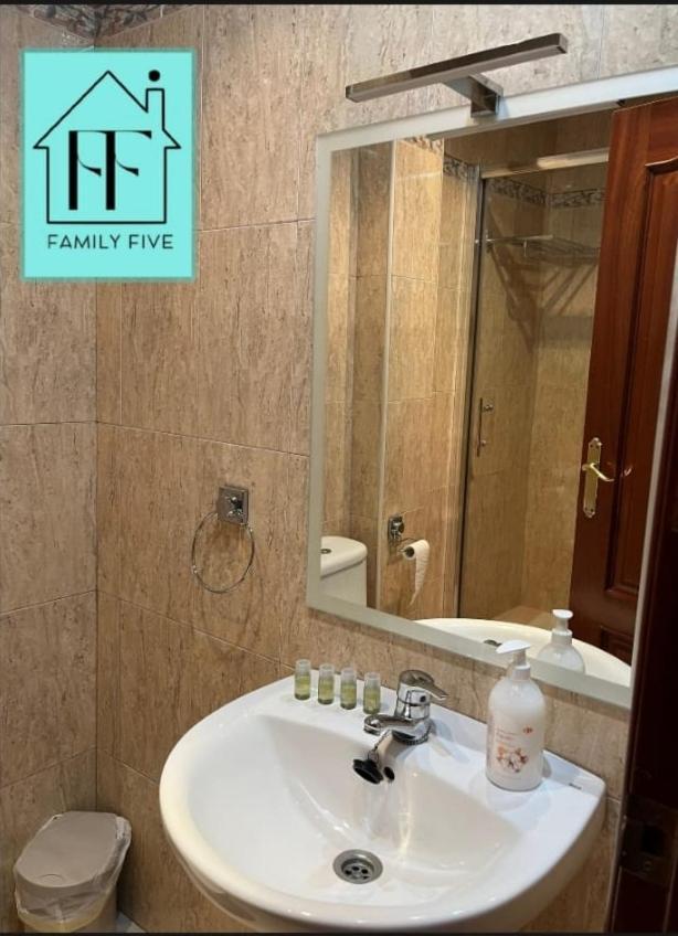 Appartamento Family Five Cordova Esterno foto
