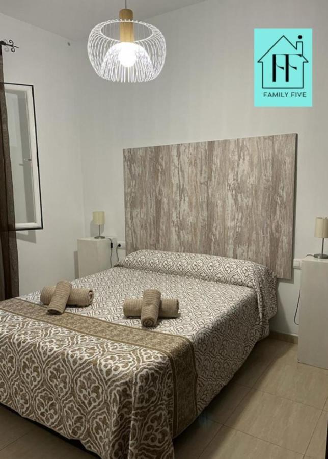 Appartamento Family Five Cordova Esterno foto